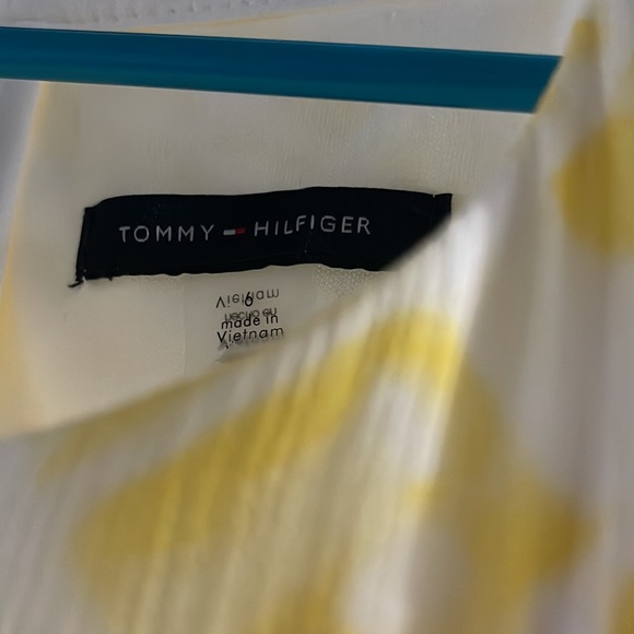 Yellow and white tommy hilfiger - Picture 2 of 2